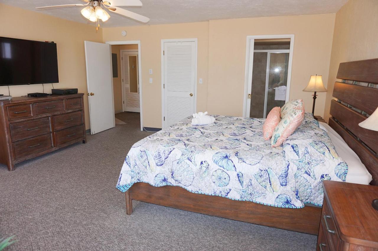 Redington Surf Resort By Travel Resort Services St. Pete Beach Exterior foto