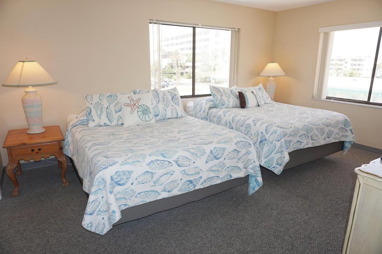 Redington Surf Resort By Travel Resort Services St. Pete Beach Exterior foto