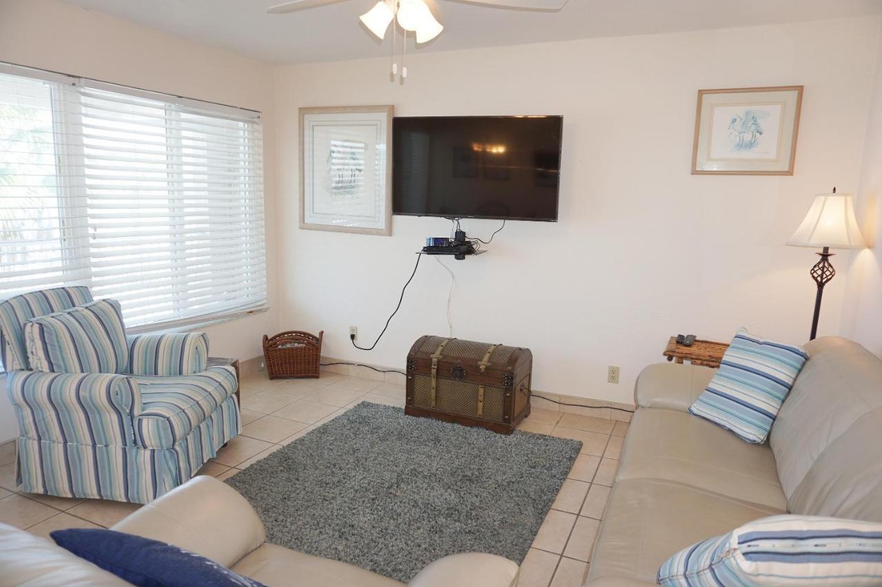 Redington Surf Resort By Travel Resort Services St. Pete Beach Exterior foto
